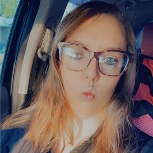 Meet your Posher, Brenda